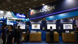 Apple bets $30B on U.S.-made Broadcom chip design