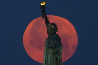 Strawberry Moon Tonight: A Low-Horizon Skyshow