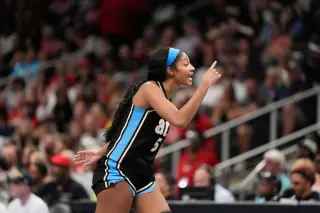 Reese shatters rebound records as Dream topple Sparks