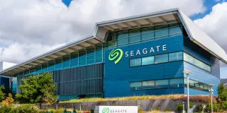 Toshiba's $380M HDD Expansion Triggers 10% Plunge in Seagate and Western Digital