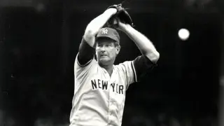Tommy John delivers heartfelt farewell on Yankees Old-Timers' Day
