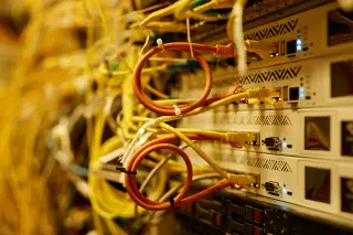 MCP overhaul strips sessions, shifting state to per-call metadata for lean servers