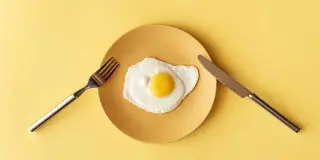 Early Breakfast and Longer Overnight Fast Linked to Lower BMI