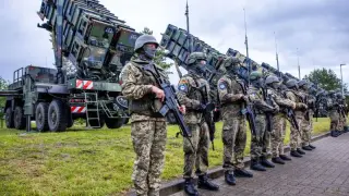 Ukraine’s Fragile Independence: How US Leverage Shapes the War