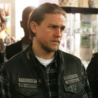 Charlie Hunnam Teases Legends: the Sons of Anarchy Spinoff