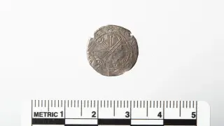 Metal-detecting mistake uncovers rare 900-year-old Magnus Barefoot coin in Norway