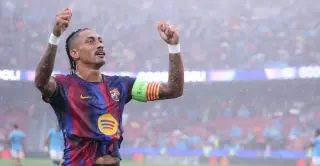 Raphinha fires Barca to 5-1 CL opener win over Feyenoord