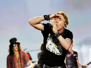 Axl Rose reveals TMJ challenge during Guns N’ Roses concert