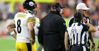 Steelers Coach McCarthy Apologizes for Profane Sideline Exchange with Rodgers
