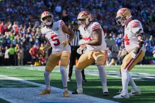 49ers Survive Chaotic 32-29 Win Over Seahawks to Stay Perfect