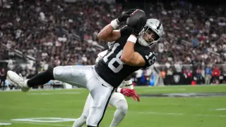 Raiders' Preseason Opener Sparks Early Risers and Depth Pieces