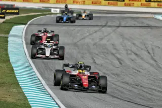 Bahrain GP in Malaysia: Tyre Degradation and Weather Define Confusing Friday