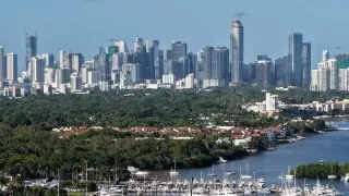 Miami hits 100°F again as a stubborn heat dome fuels a Southeast heat wave