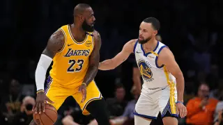 Curry Responds as LeBron Picks 76ers, Forcing Warriors to Reassess Their Roster