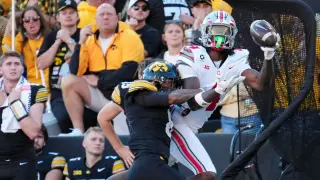Smith's 206-yard Iowa rout sets stage for Indiana showdown