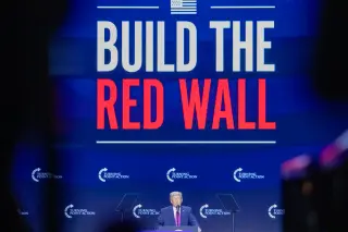 Trump rallies MAGA base in Phoenix, touts Iran war as GOP unity push