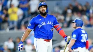 Guerrero Jr. defends $500M deal as Blue Jays face elimination