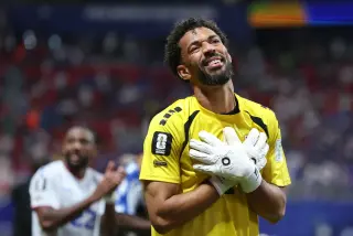 Cape Verde's 40-year-old goalkeeper stuns Spain to spark World Cup moment