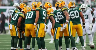 Packers Face Critical Defensive Line Shortage Against Cowboys