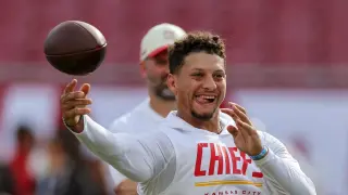 Chiefs' Week 1 status for Mahomes remains undecided, says Reid