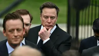 Musk Admits SpaceX Throttled Ukraine’s Starlink After Service Restoration