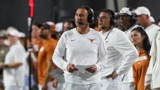 Sarkisian explains postgame delay, Manning apology after Texas' Ohio State win