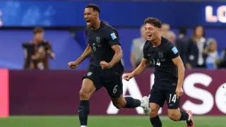 Ayhan's stoppage-time winner seals Turkey victory as USMNT clinches Group D