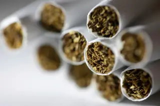 U.S. smoking rate slides to ~9% as cigarette use continues to fall