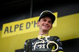Kuss hit with littering penalties and GC loss on Tour de France stage 20