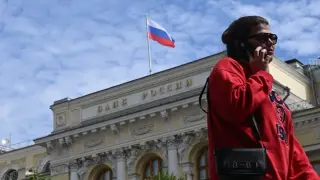 Cash Returns as Russia's Wartime Economy Slows