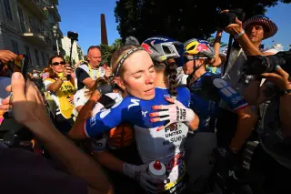 Vollering backs Gery after fair-play clash on Tour de France Femmes Stage 8