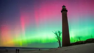 Solar Flare Drives G2 Storm Watch for Michigan Aurora on Oct. 8-9