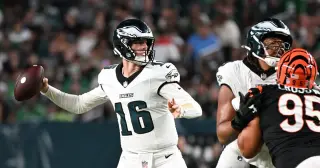 Backups, Bad Drops and One Bright Spot: 10 Awards From Eagles-Bengals Preseason Finale