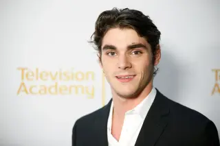 RJ Mitte, 'Breaking Bad' Star and Disability Advocate, Dies at 34 in Texas