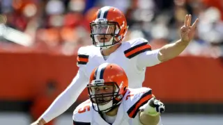 Bitonio retires after 12 Browns seasons, jokes about Manziel