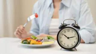 Eight-Hour Eating Window May Boost Cognition in Older Women