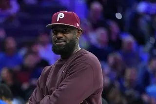 LeBron James Commutes via Fanatics Helicopter to 76ers Amid NYC-Philly Split