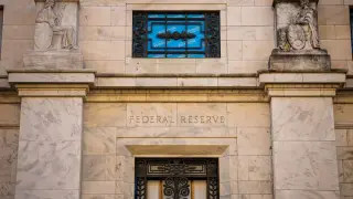 Global bond yields jump to multi‑decade highs on inflation fears