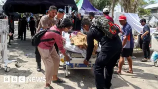 Rescuers race to reach survivors after Flores earthquake