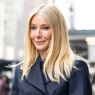 Gwyneth Paltrow and Apple Martin Are Summer Twins in New Selfies