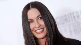Alanis Morissette faces-off in California suit against former tour manager for blackmail and extortion