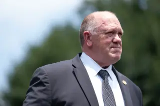 White House rethinks ICE vetting after Maine shooting reports