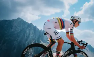 Pogacar's Tourmalet Descent Reshapes the Tour de France