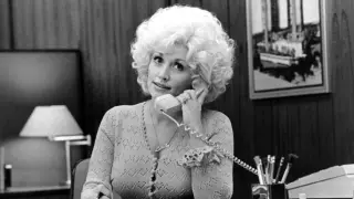 Nashville Airport Could Honor Dolly Parton with Name Change