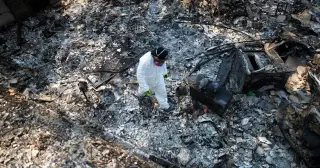 Spokane's Firestorm: Hundreds of Homes Destroyed, Evacuations Continue
