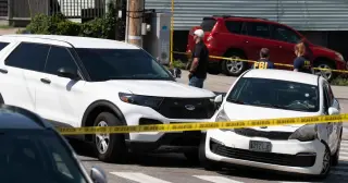 Trump pushes ICE to keep traffic stops despite policy pause after shootings