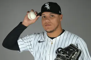 White Sox DFA Wikelman Gonzalez to Clear 40-Man Spot for Prospects