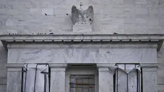 Fed dissenters push back on signaling future rate cuts amid uncertainty