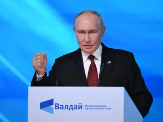 Putin Rejects Ceasefire, Threatens Nuclear Response for Kaliningrad