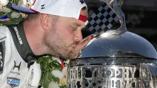 Indy 500 purse hits all-time high as Rosenqvist takes record payout